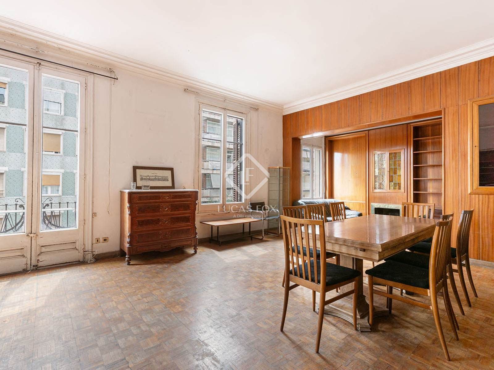 Dining room of Flat for sale in  Barcelona Capital  with Heating, Parquet flooring and Balcony