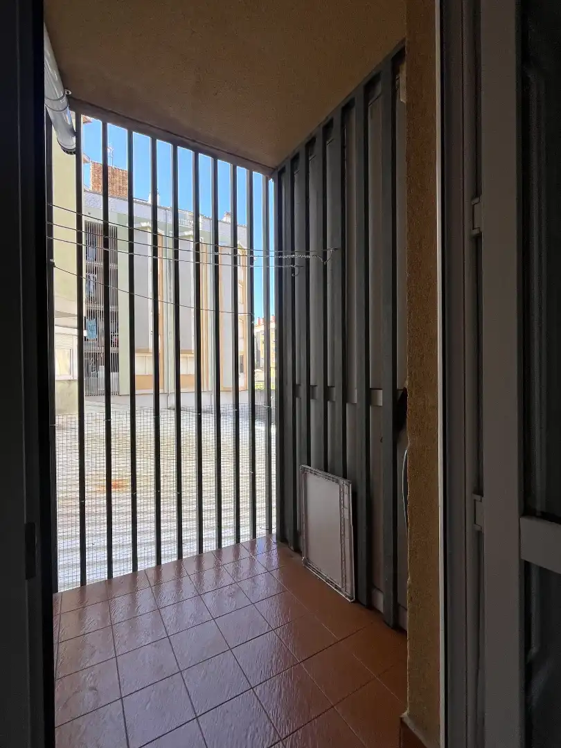 Außenansicht von Wohnung zum Verkauf in Santa Cruz de Bezana mit Heizung, Möbliert und Ofen