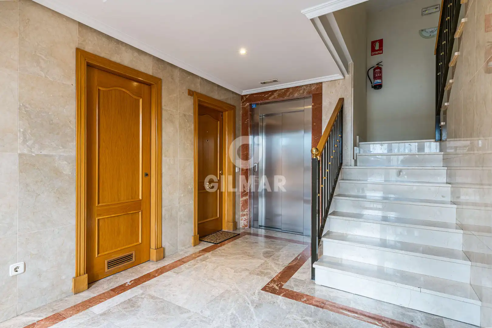 Dúplex en venta en Boadilla del Monte con Calefacción, Jardín privado y Trastero