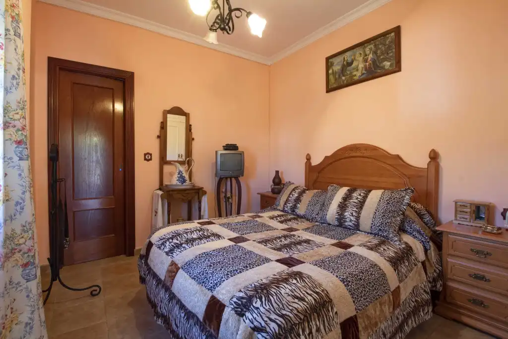 Casa rústica con piscina en venta en Riogordo, imagen 7