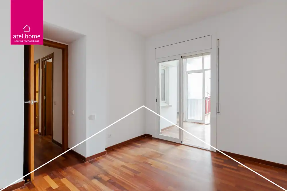 Habitación de Piso en venta en Esplugues de Llobregat con Calefacción, Parquet y Balcón