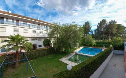 Jardí de Dúplex en venda en Camas amb Aire condicionat, Terrassa i Piscina comunitària