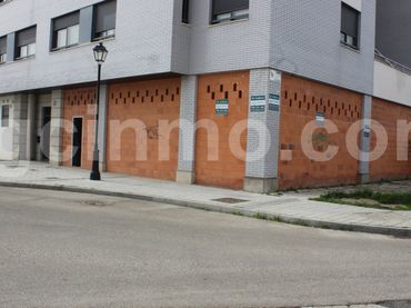 Business premises for sale in Avenida cantabria
