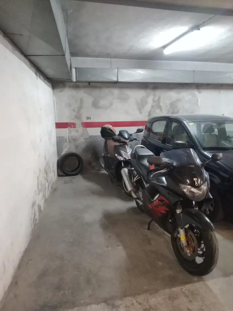 Parkplatz von Erdgeschoss zum Verkauf in Badalona mit Klimaanlage und Heizung