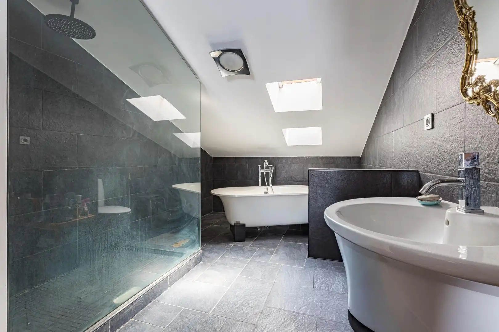 Badezimmer von Dachboden zum Verkauf in Murcia mit Klimaanlage, Heizung und Terrasse