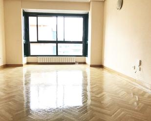 Bedroom of Flat to rent in  Madrid Capital  with Air Conditioner