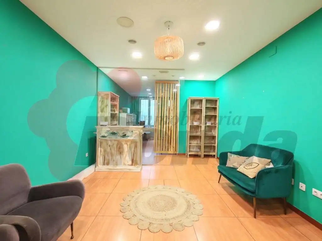 Local de alquiler en Lugo Capital