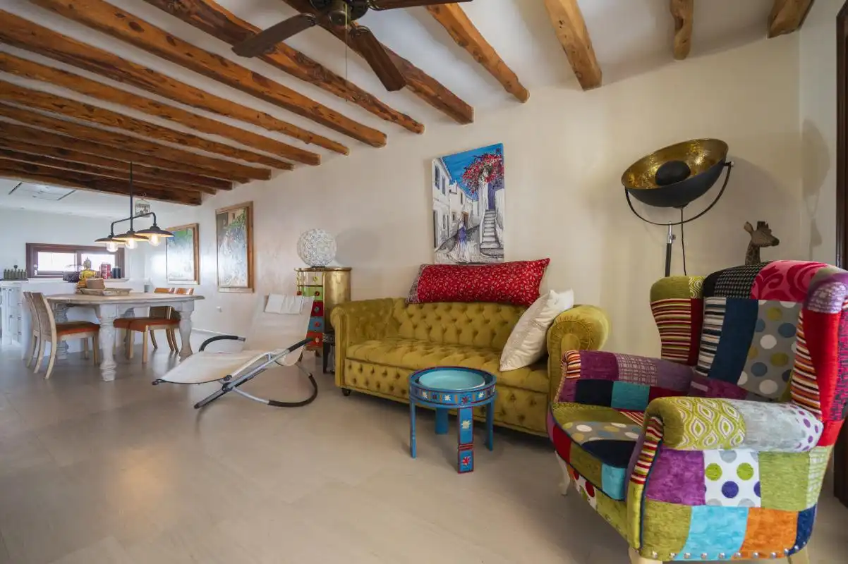 Living room of Ground floor for sale in Santa Eulària des Riu  with Air Conditioner, Heating and Private garden