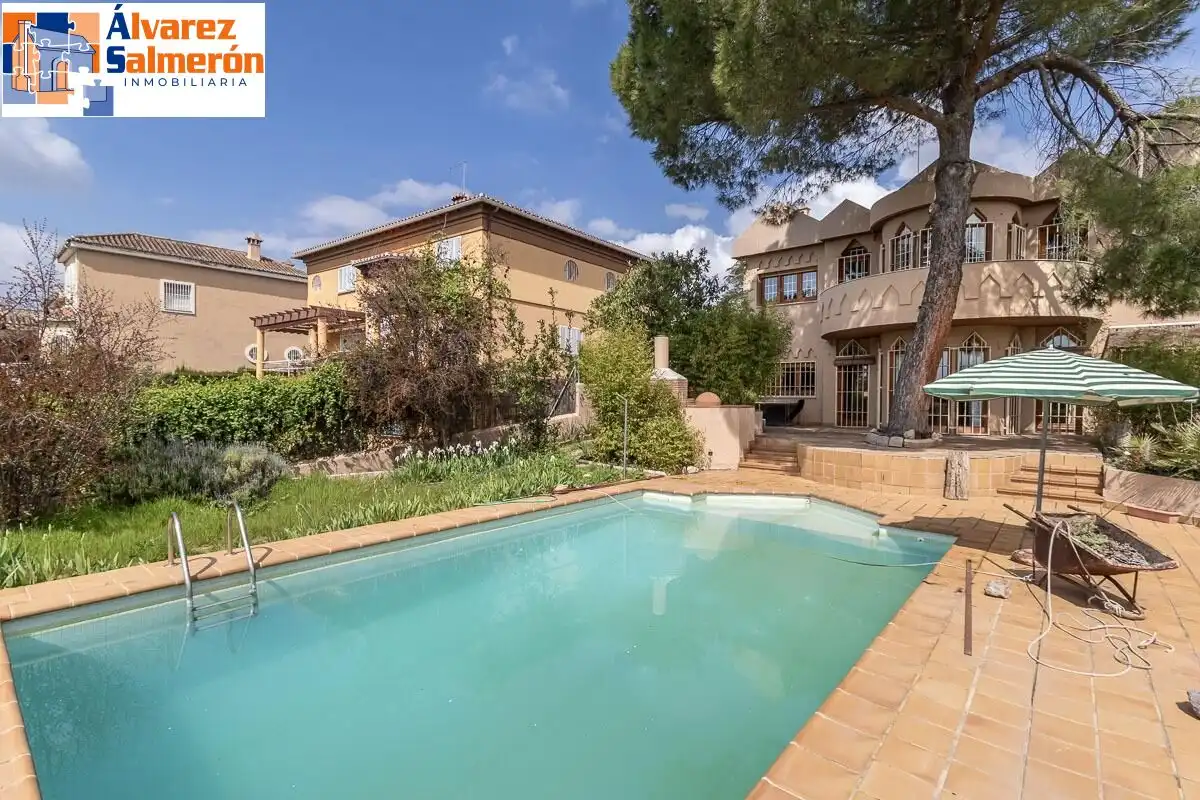 Casa con terrazza in vendita a Calle ARCES UR.MONTELUZ, imagen 3