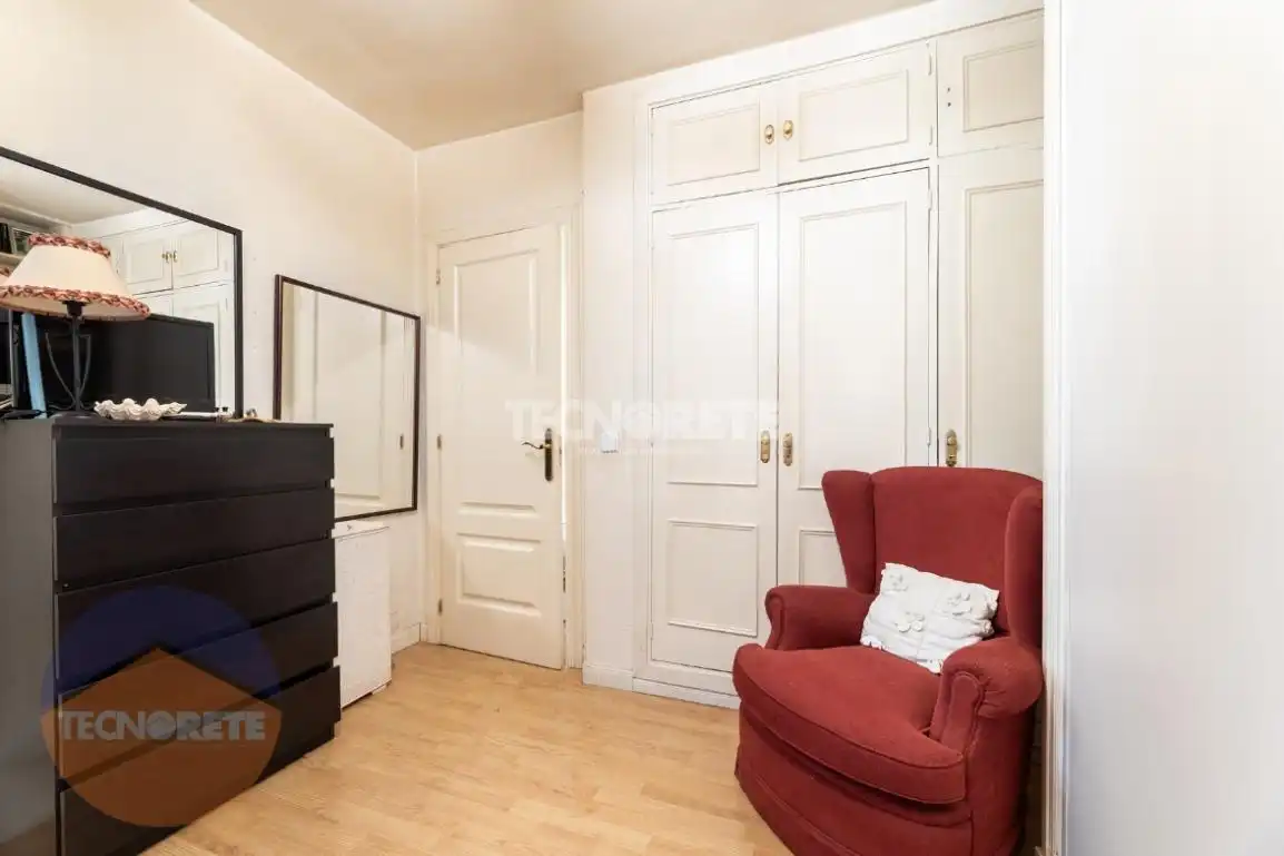 Bedroom of Flat for sale in Majadahonda  with Heating