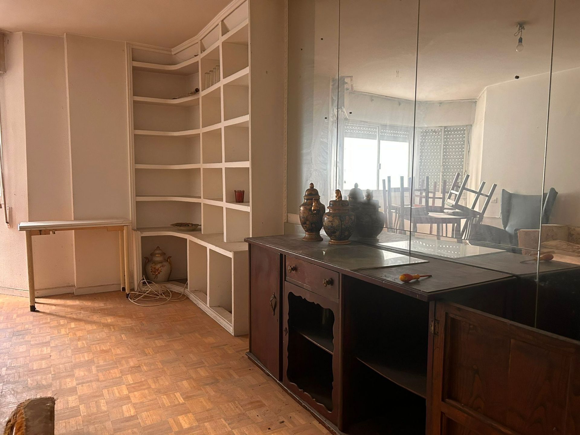 Sala d'estar de Pis en venda en Santiago de Compostela  amb Moblat