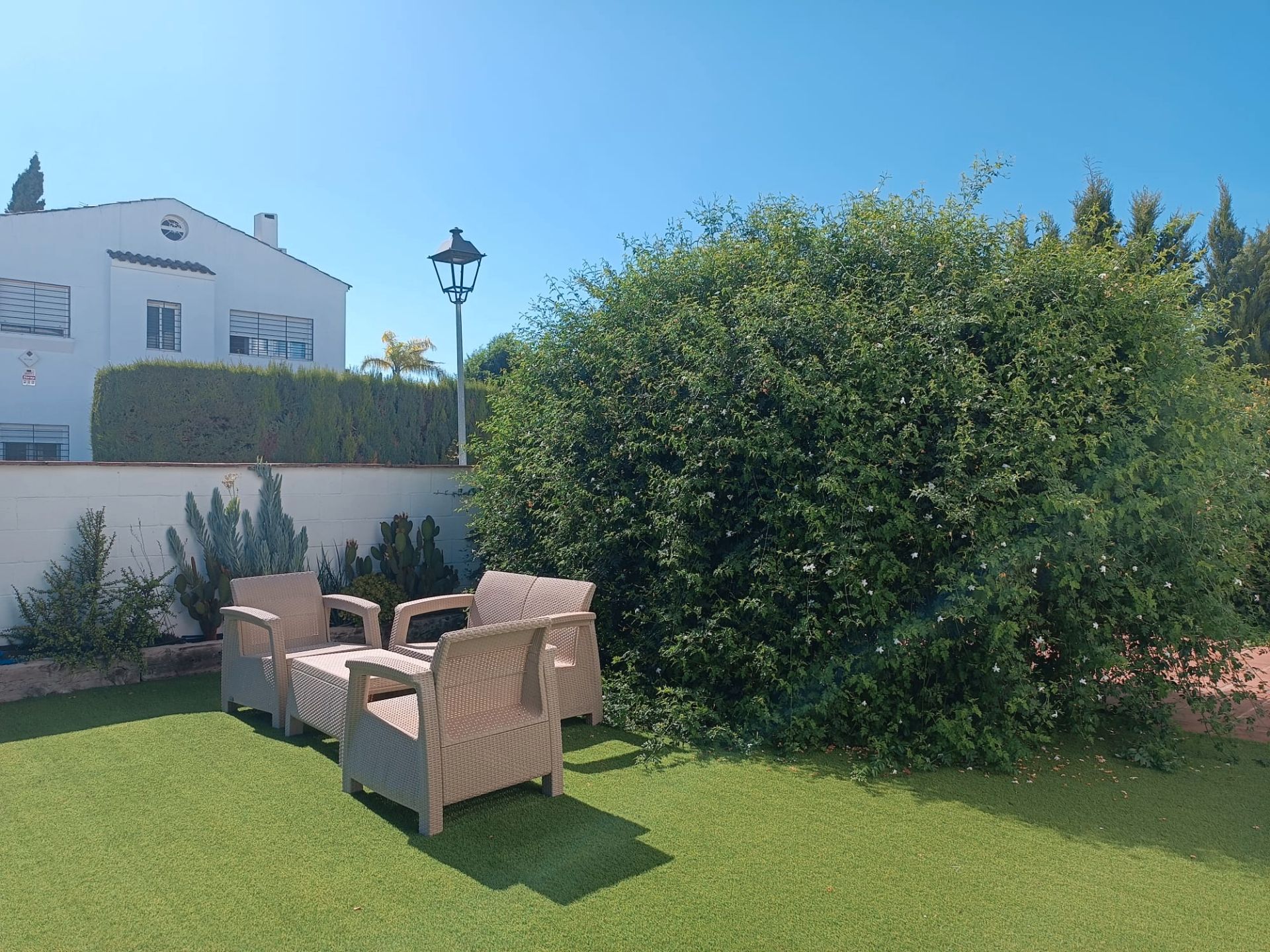 Terrassa de Casa adosada en venda en Espartinas amb Aire condicionat, Calefacció i Jardí privat