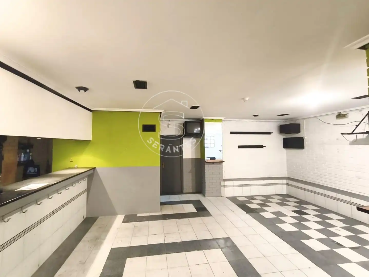 Kitchen of Commercial properties for sale in  Pamplona / Iruña  with Air Conditioner