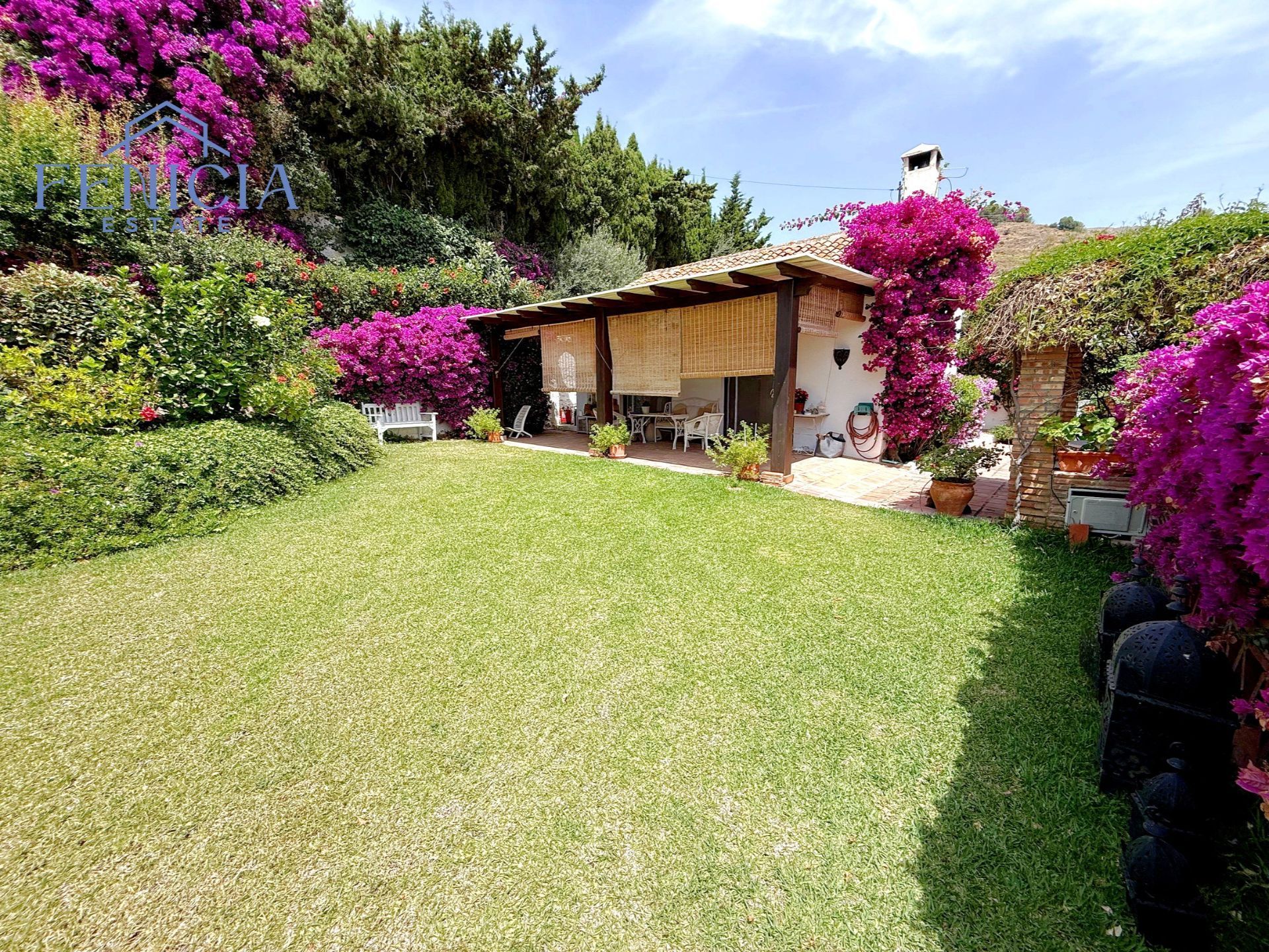Jardí de Casa o xalet en venda en Almuñécar amb Aire condicionat, Jardí privat i Terrassa