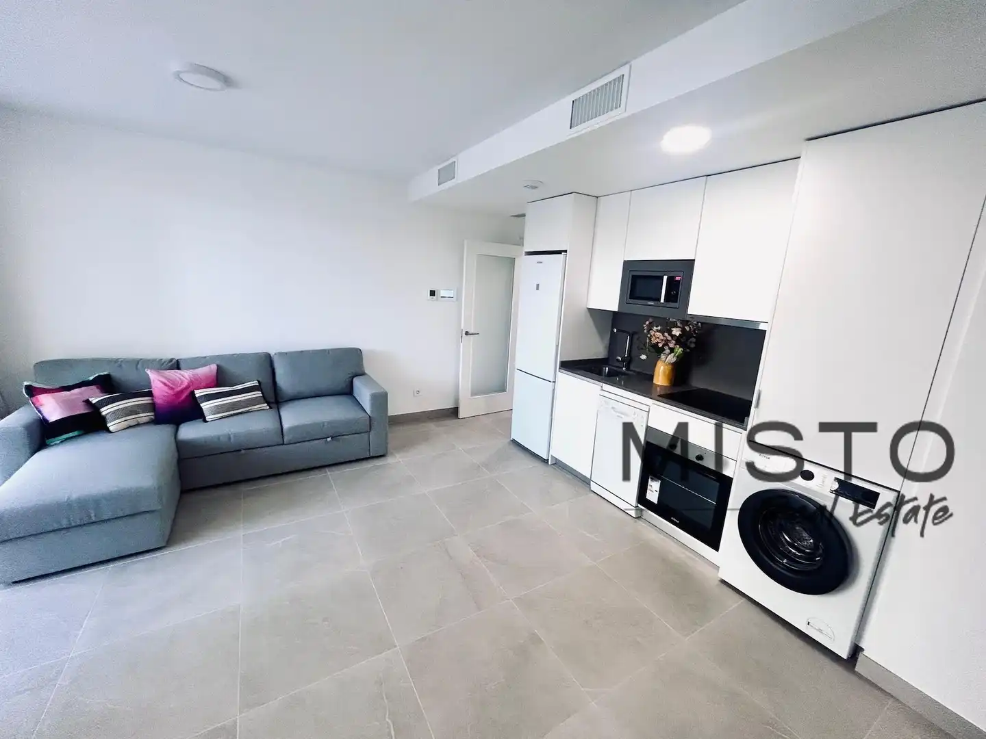 Flat with lift for sale in CALLE LEGAZPI  Es: Pl: Pt:B ESTEPONA (MÁLAGA), imagen 8