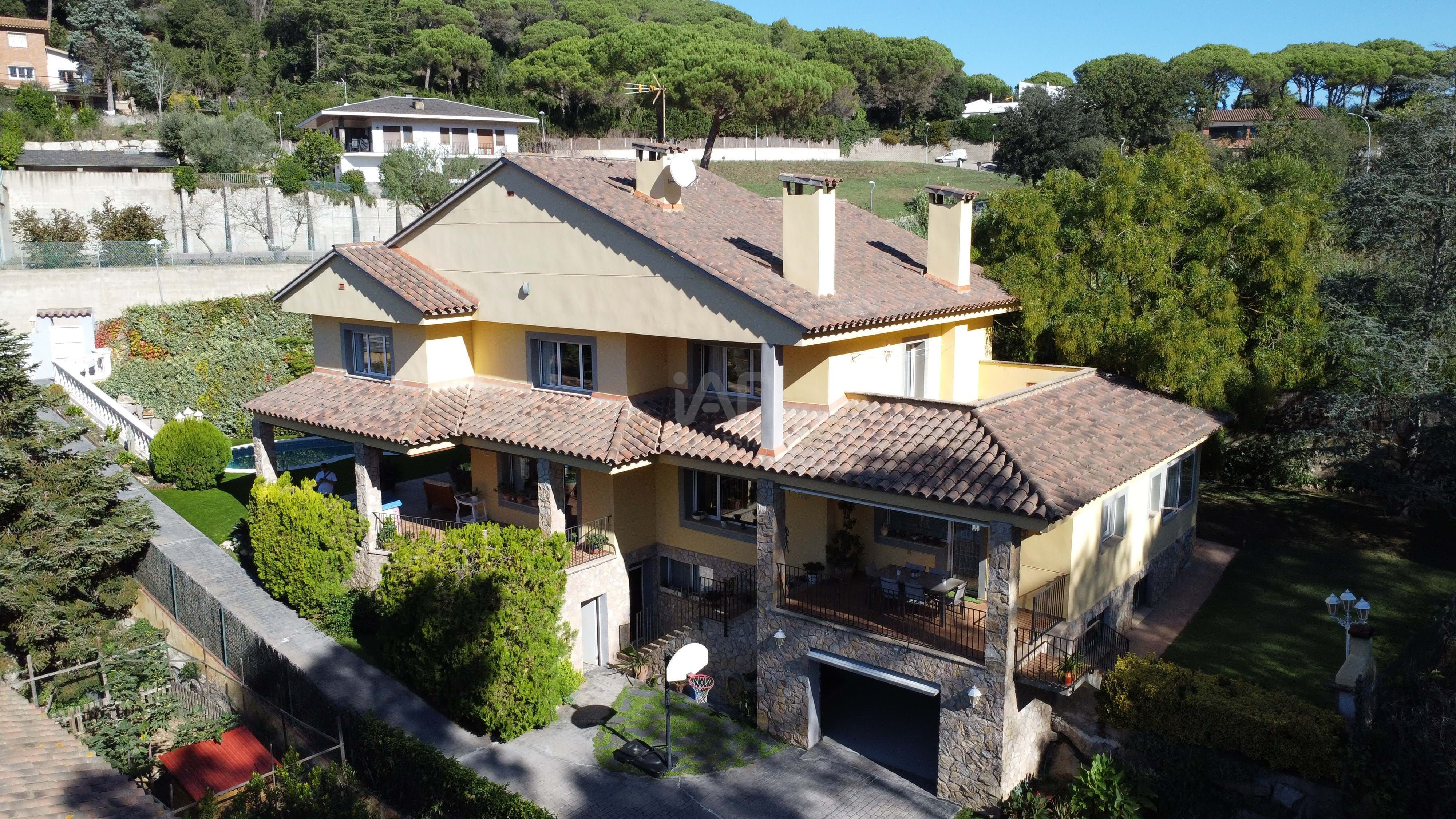 Exterior view of House or chalet for sale in Vallromanes  with Heating, Terrace and Swimming Pool