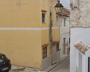 Vista exterior de Casa adosada en venda en Oliva amb Terrassa