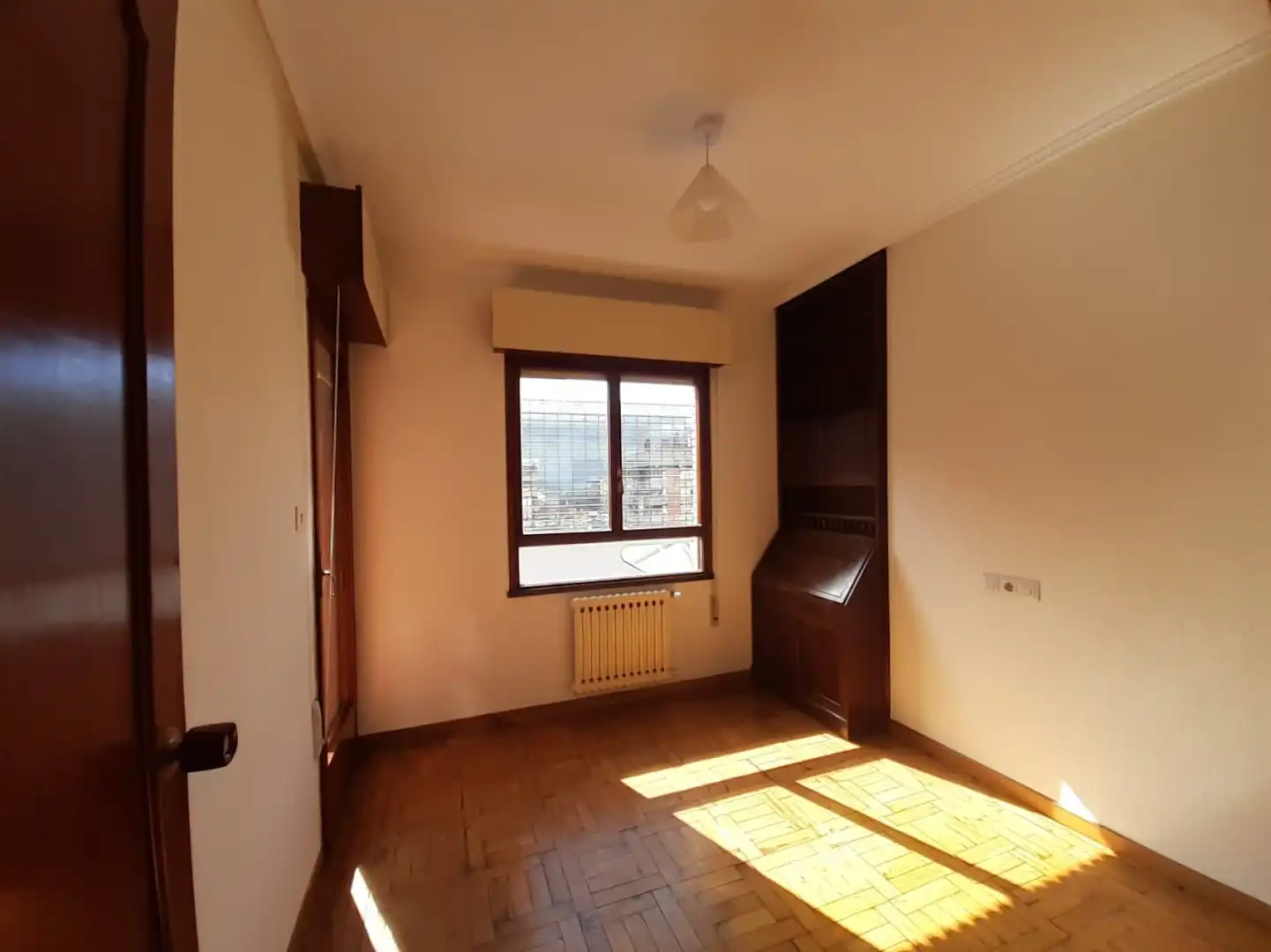 Bedroom of Flat for rent in Oviedo   with Heating, Parquet flooring and Terrace
