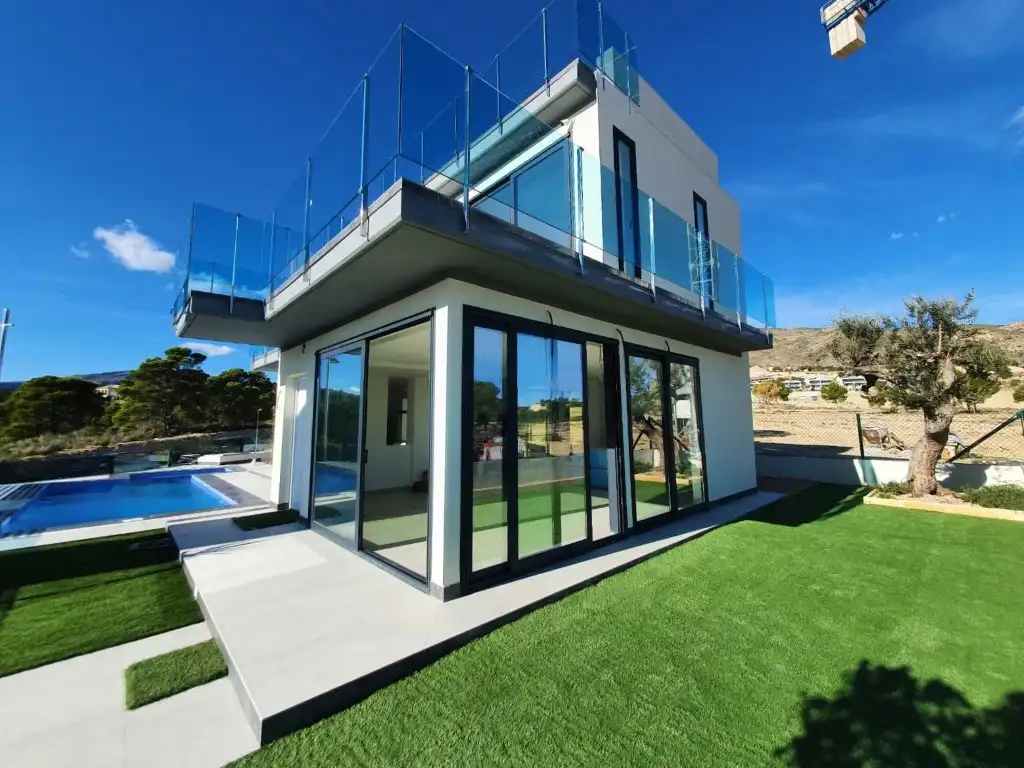 Chalet con piscina en venta en Finestrat Pueblo