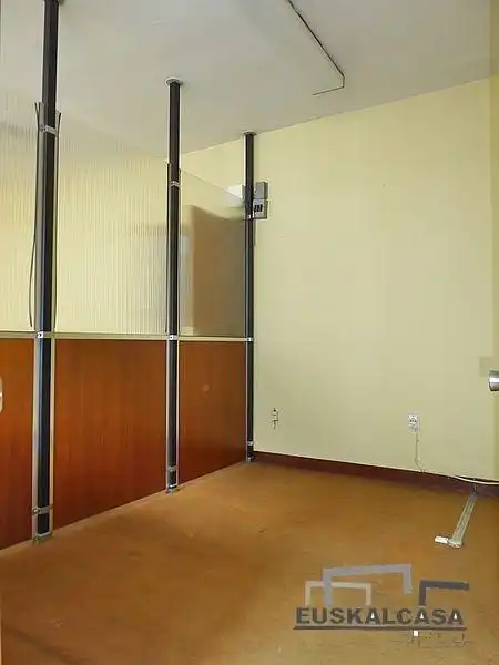 Oficina en venta en Bilbao  con Calefacción