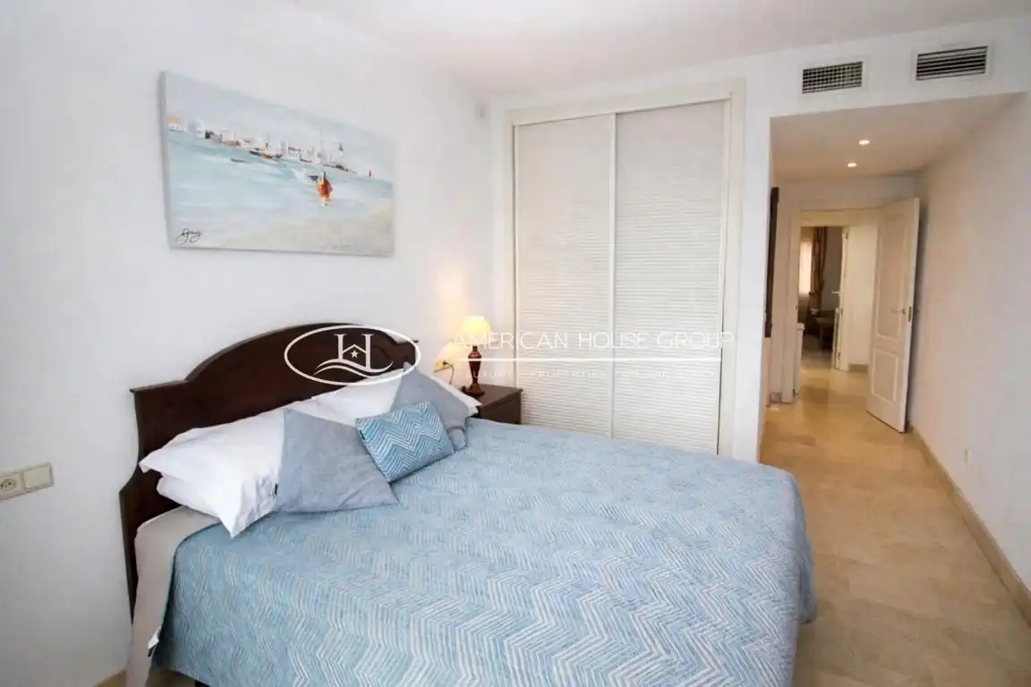 Dormitori de Apartament en venda en Marbella amb Terrassa, Traster i Moblat