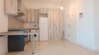 Cuina de Apartament de lloguer en  Madrid Capital amb Aire condicionat, Calefacció i Terrassa