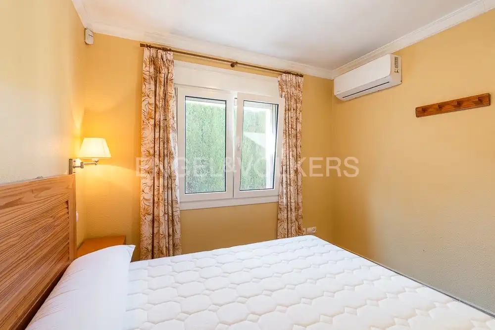 Bedroom of Houses for sale in Oliva  with Air Conditioner, Heating and Private garden