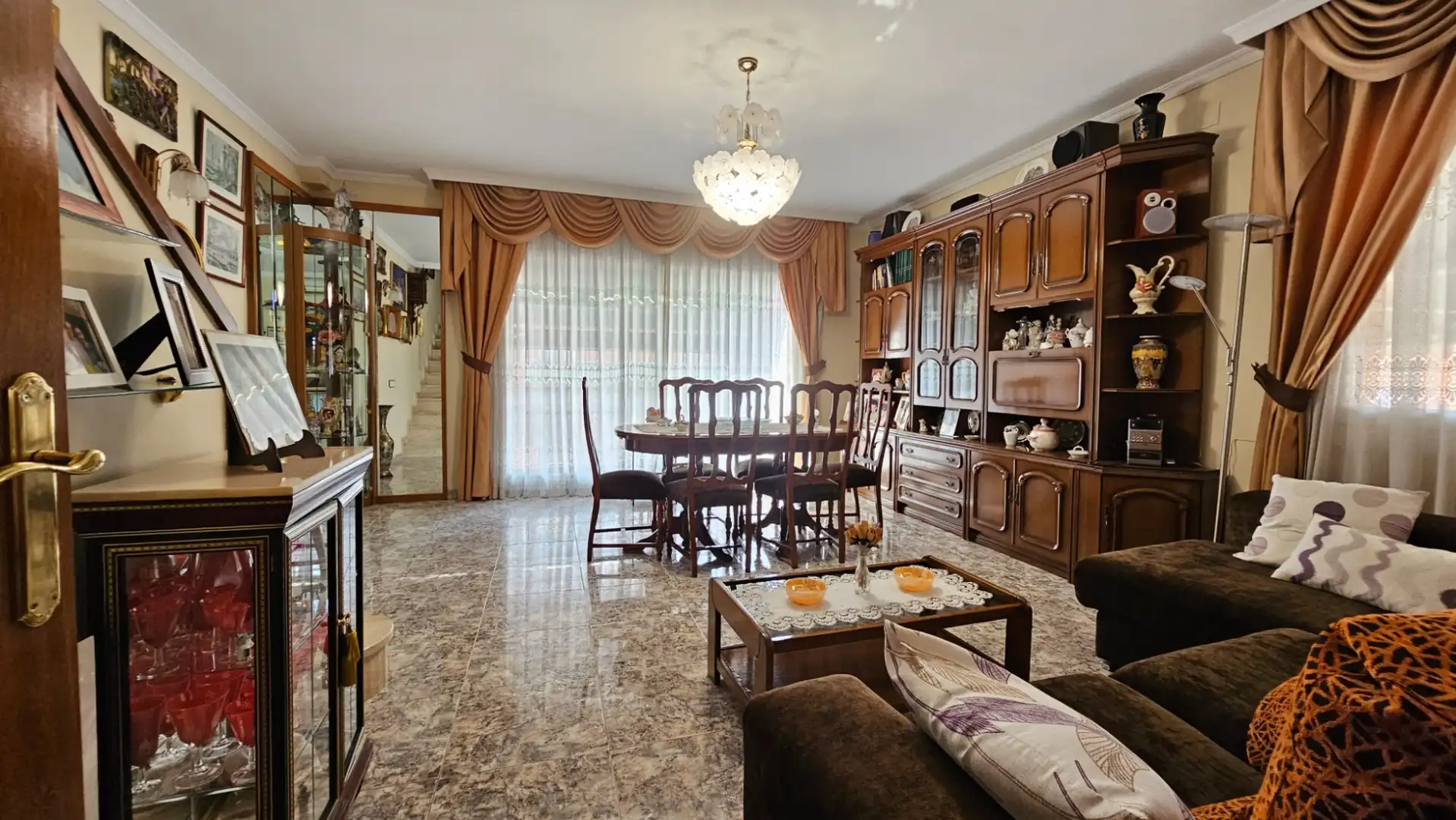 Sala d'estar de Casa adosada en venda en Sabadell amb Aire condicionat, Calefacció i Terrassa