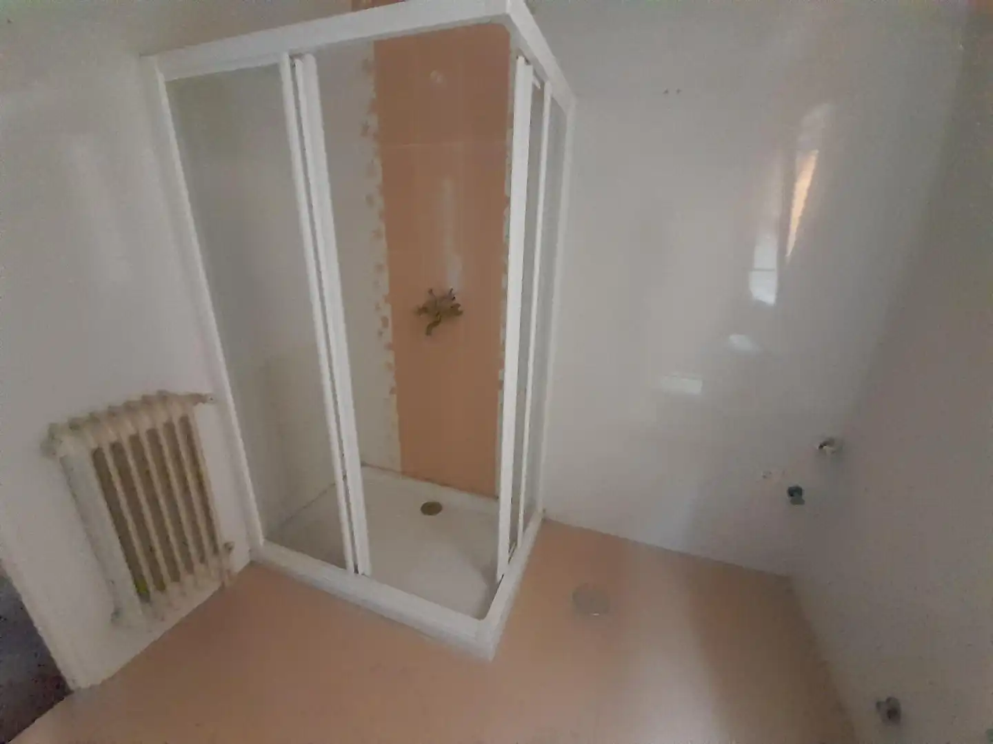 Baño de Casa o chalet en venta en Cacabelos con Calefacción, Terraza y Balcón