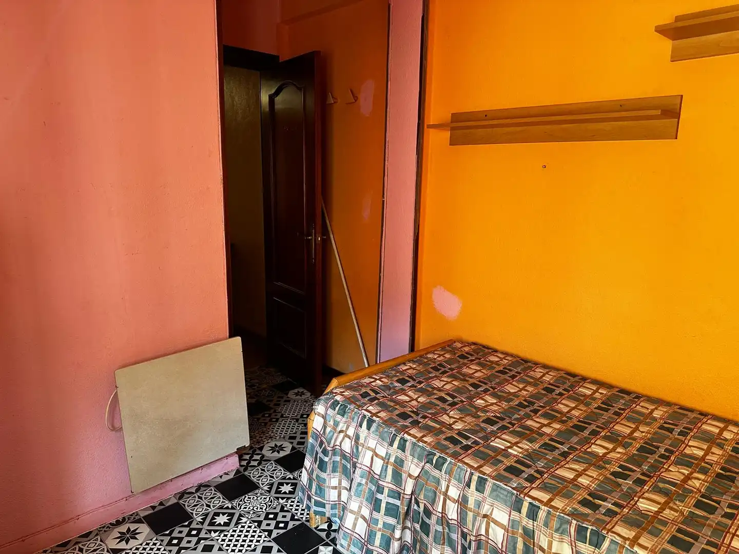 Schlafzimmer von Wohnung zum Verkauf in Gijón  mit Heizung, Möbliert und Alarm