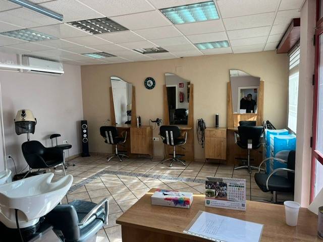 Local comercial en Alquiler en Glorieta del Tamarindo en Vergel - Las Olivas