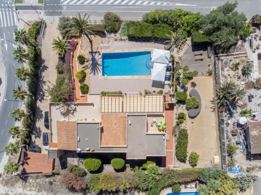 Houses for sale in Avenida Europa, Poble Nou - Montiboli