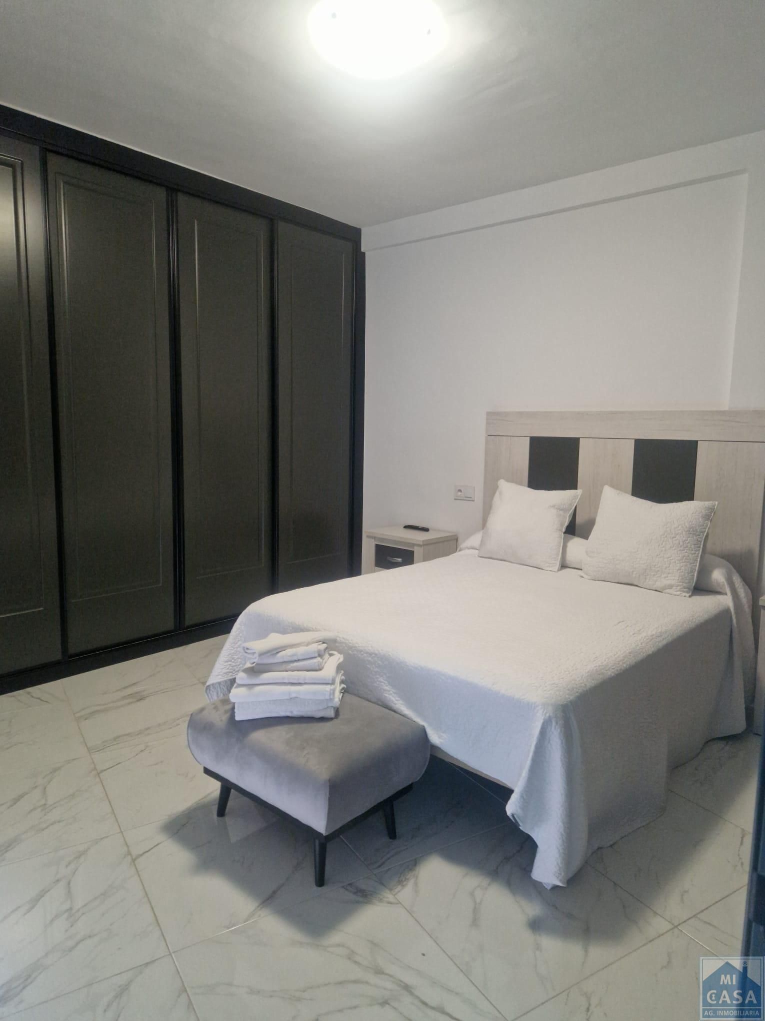 Dormitori de Apartament de lloguer en Mérida amb Aire condicionat, Calefacció i Balcó