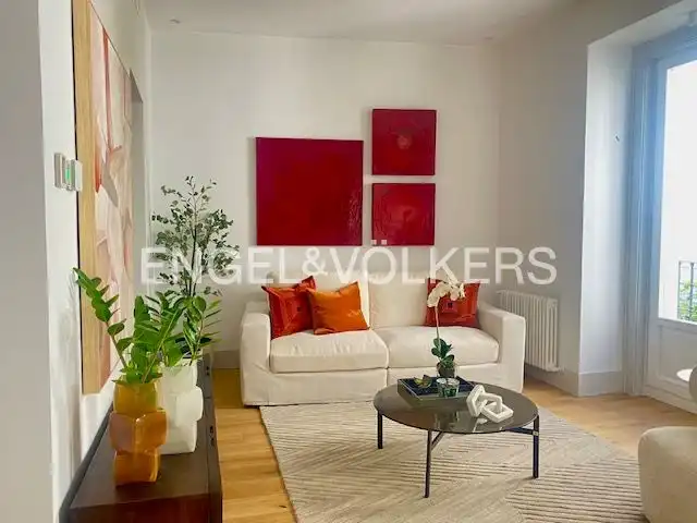 Wohnzimmer von Wohnung zum Verkauf in Madrid mit Klimaanlage, Heizung und Balkon