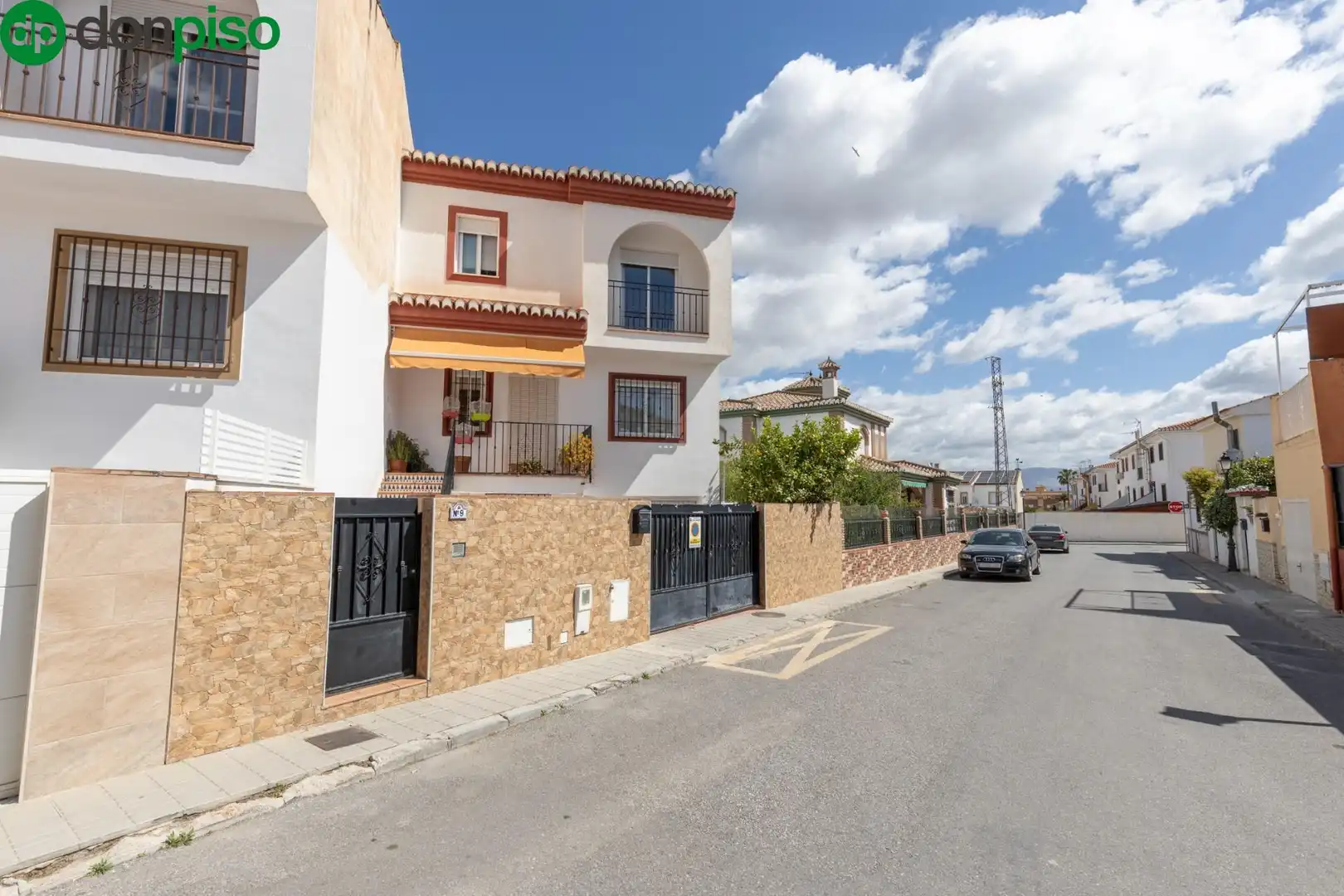Casa adosada en venda a Calle de Fátima, Híjar