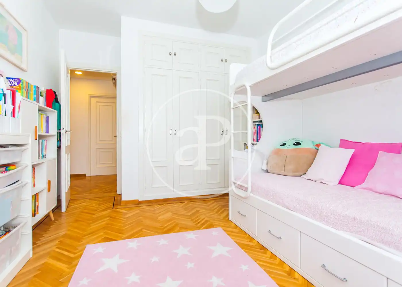 Flat for rent in Calle A. Baldasano, Colina