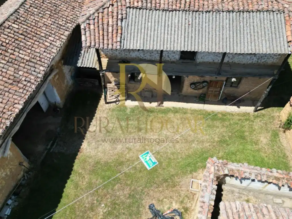 Casa o xalet en venda a Gradefes