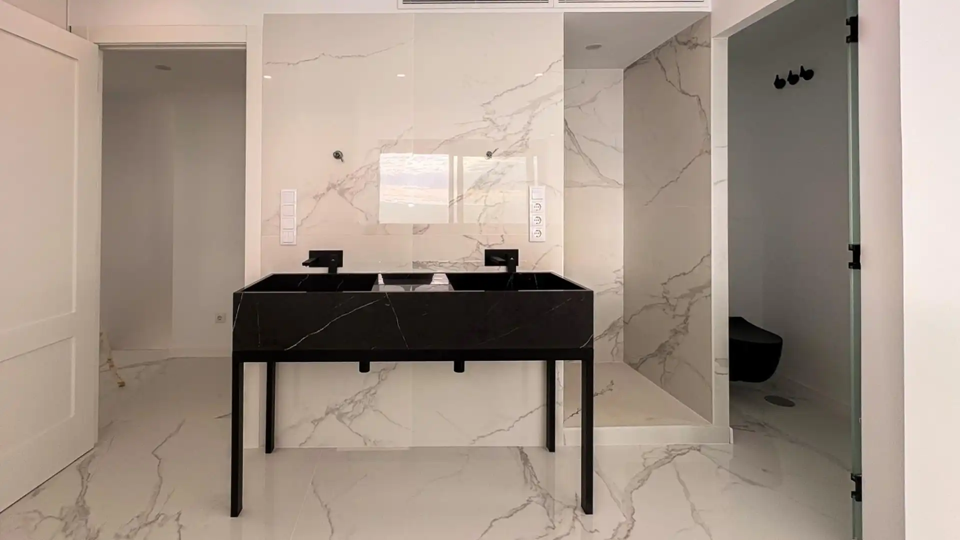 Baño de Casa o chalet en venta en El Campello con Aire acondicionado, Calefacción y Jardín privado