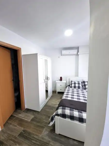Schlafzimmer von Wohnung zur Miete in Lucena mit Klimaanlage und Heizung
