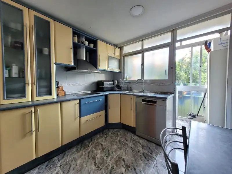 Cocina de Piso en venta en Bailén - Miraflores