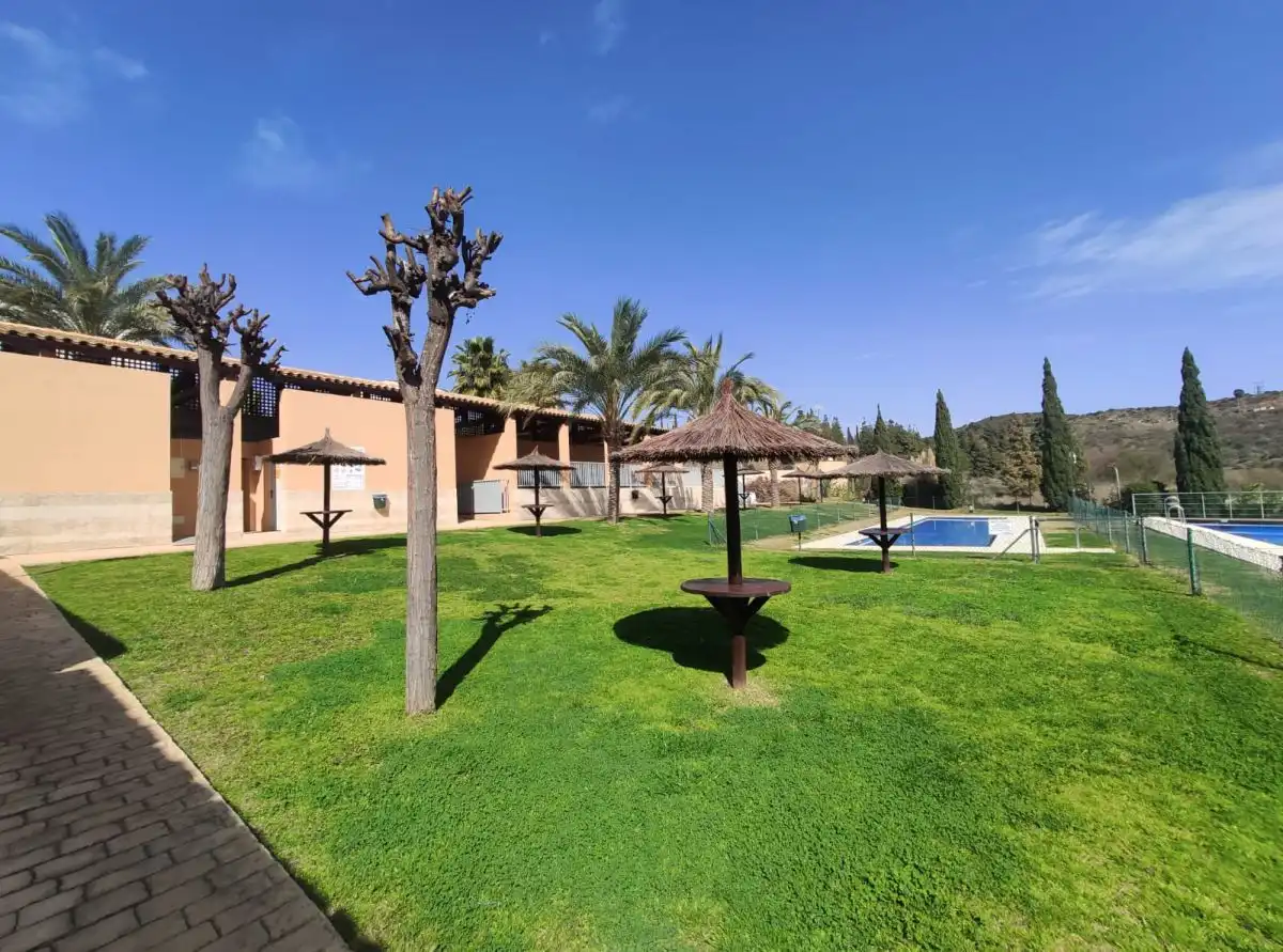 Jardín de Casa adosada en venta en Mijas con Aire acondicionado, Calefacción y Terraza