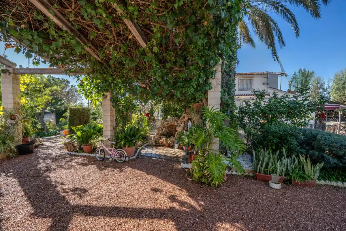 Jardí de Casa o xalet en venda en Crevillent amb Aire condicionat, Calefacció i Jardí privat