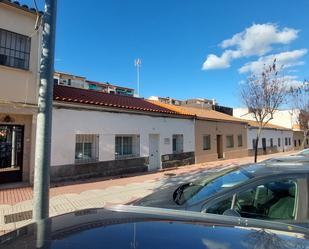 Vista exterior de Casa o xalet en venda en Plasencia amb Aire condicionat i Moblat