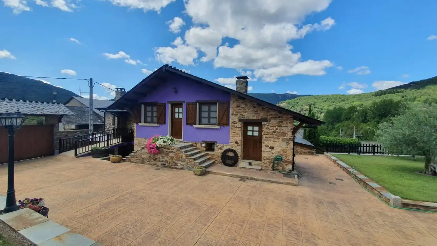 Finca rústica en venda a Camino Iglesia, 3, Carucedo