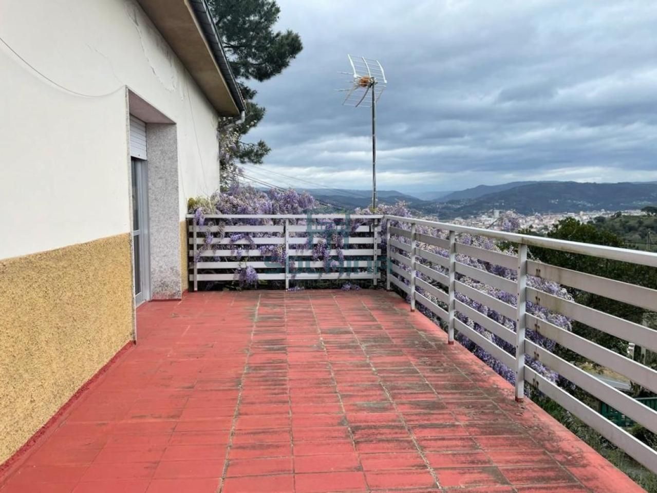 Terrassa de Casa o xalet en venda en Barbadás amb Calefacció i Jardí privat