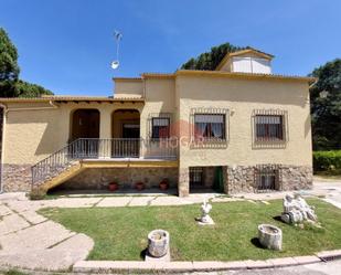 Vista exterior de Casa o xalet en venda en Peñalba de Ávila amb Calefacció, Jardí privat i Traster