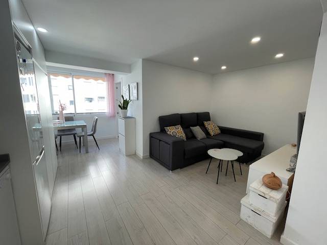 Piso en Venta en Periodista Tirso Marín en PAU 5