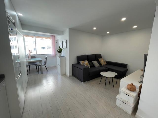 Foto 1 de Pis en venda a Periodista Tirso Marín, PAU 5, Alicante