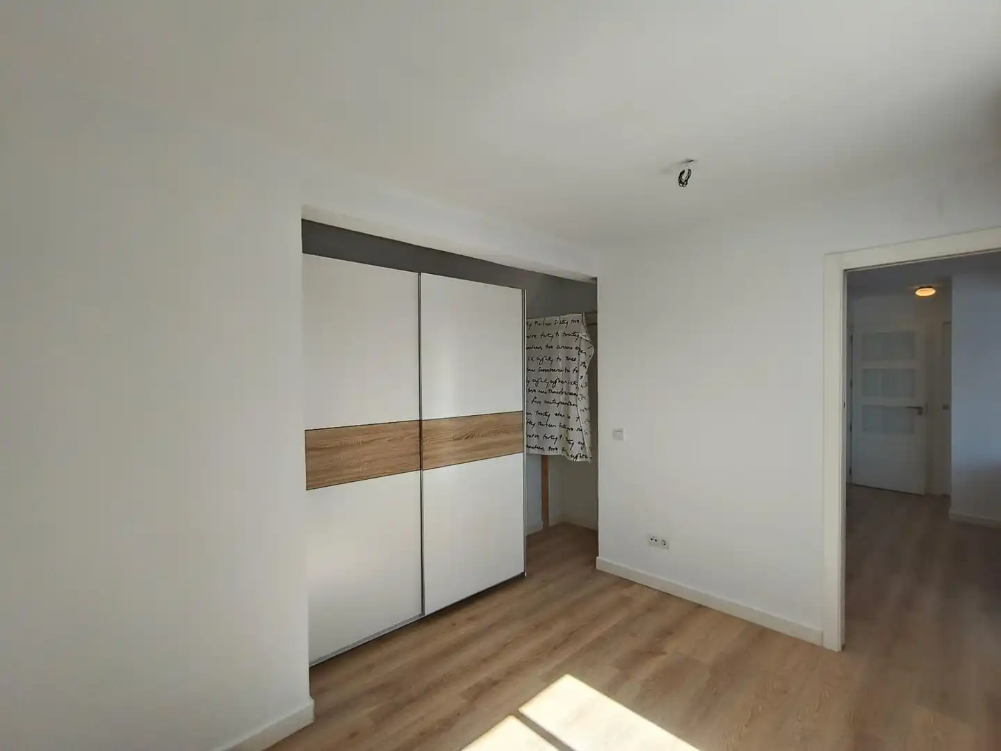 Habitación de Apartamento de alquiler en Madrid con Aire acondicionado y Calefacción