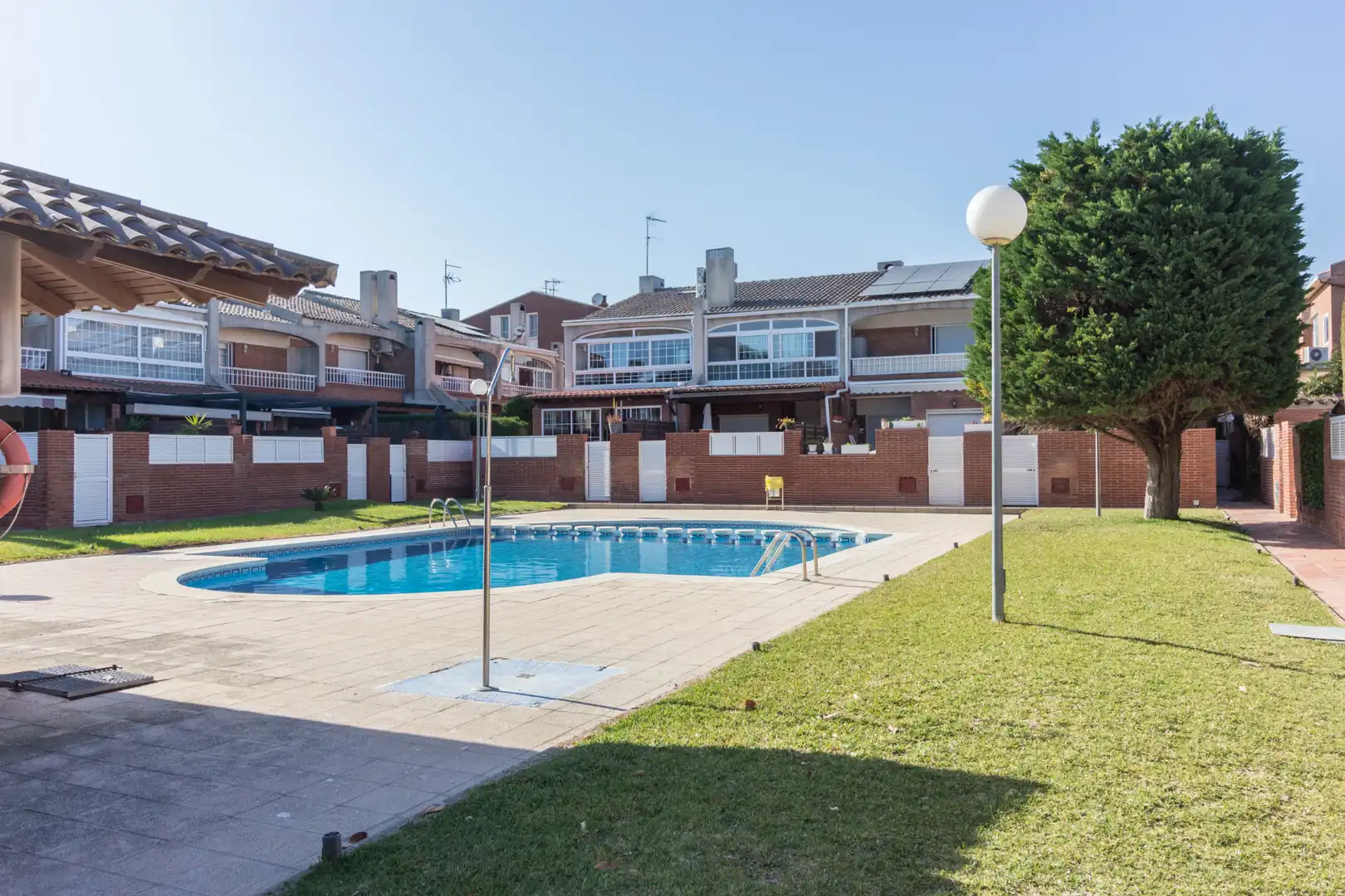 Piscina de Casa adosada en venta en Cambrils con Calefacción, Parquet y Terraza